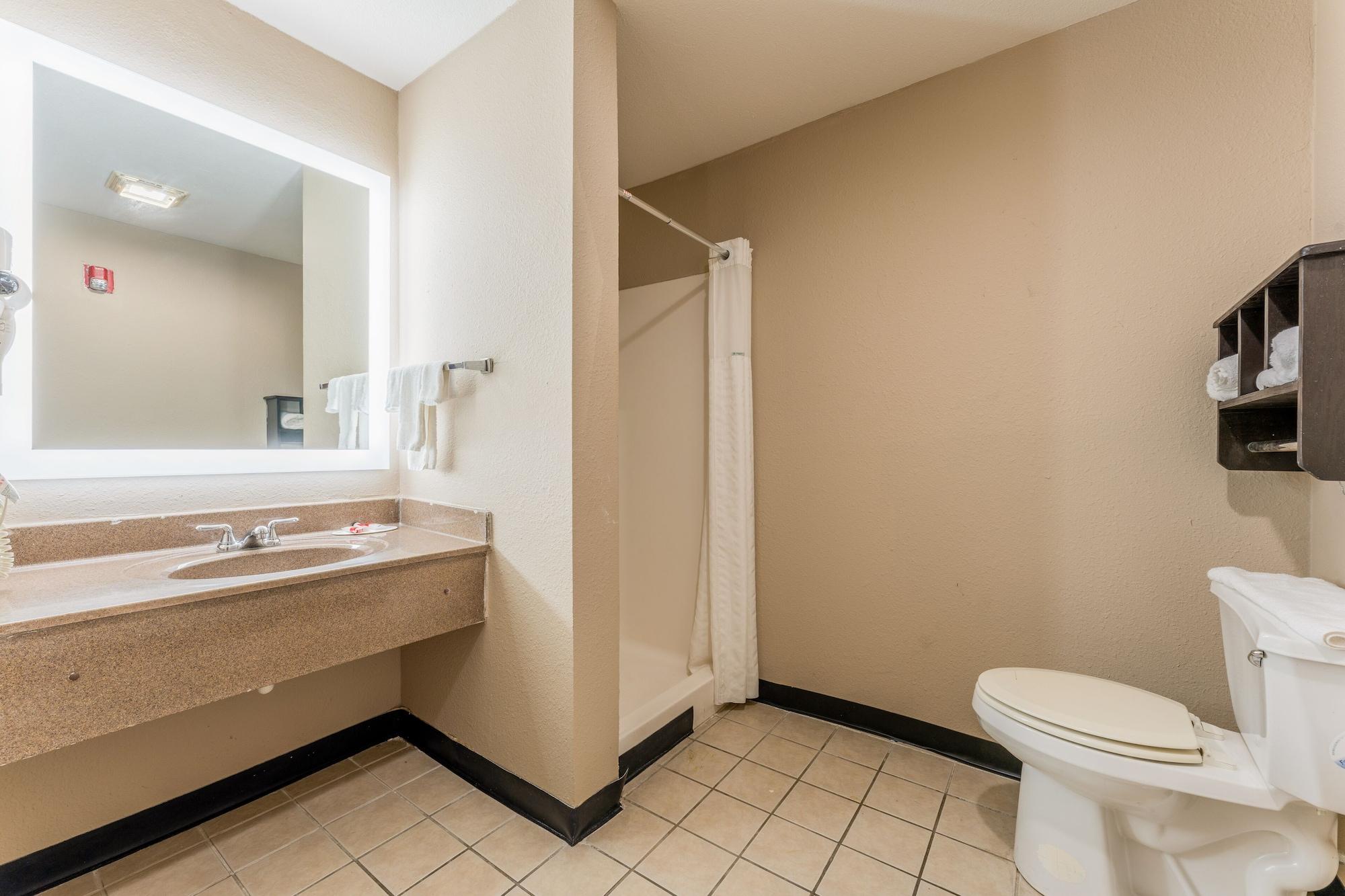 Super 8 By Wyndham Lake Charles Northeast מראה חיצוני תמונה