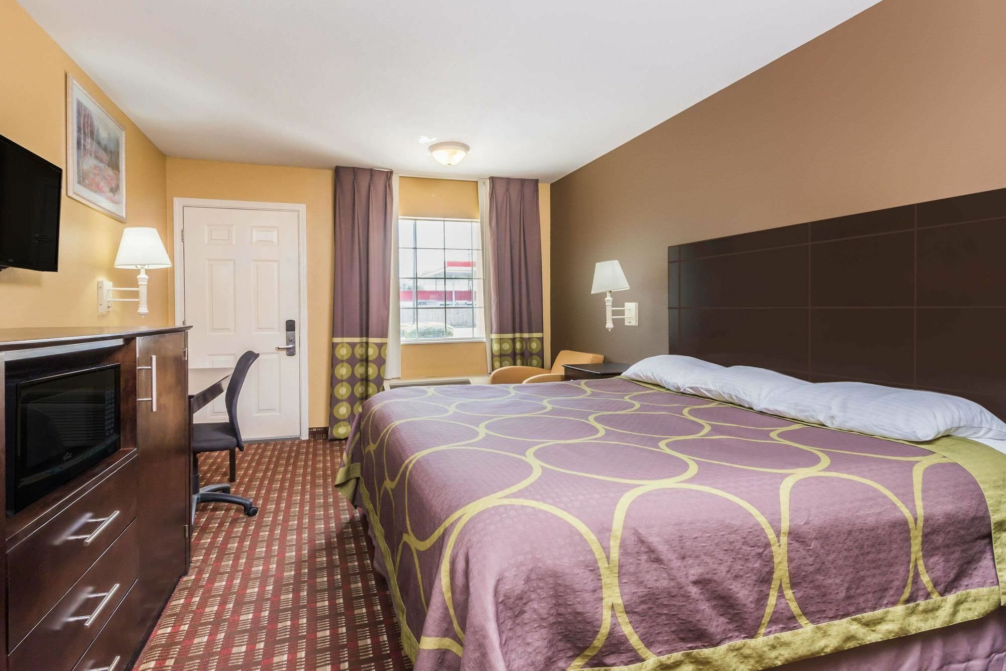 Super 8 By Wyndham Lake Charles Northeast מראה חיצוני תמונה